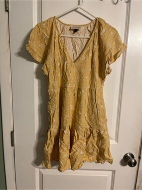 Universal Thread Yellow Floral V-Neck Dress
